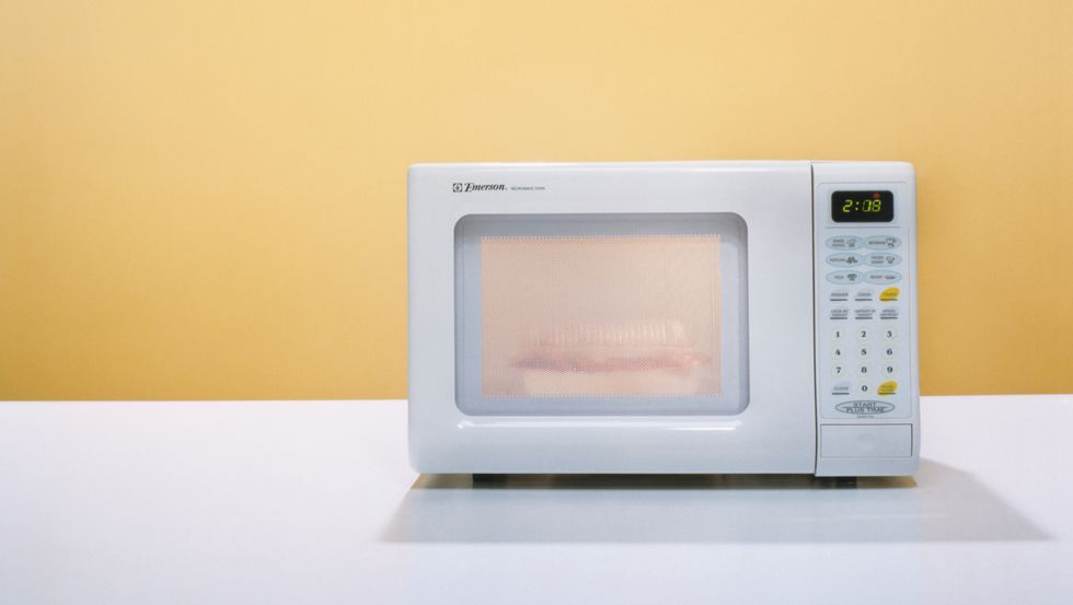 How To Reheat Leftovers The Dos And to reheat food and drink in the microwave