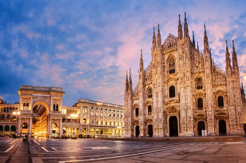 milan cathedral on sunrise, italy