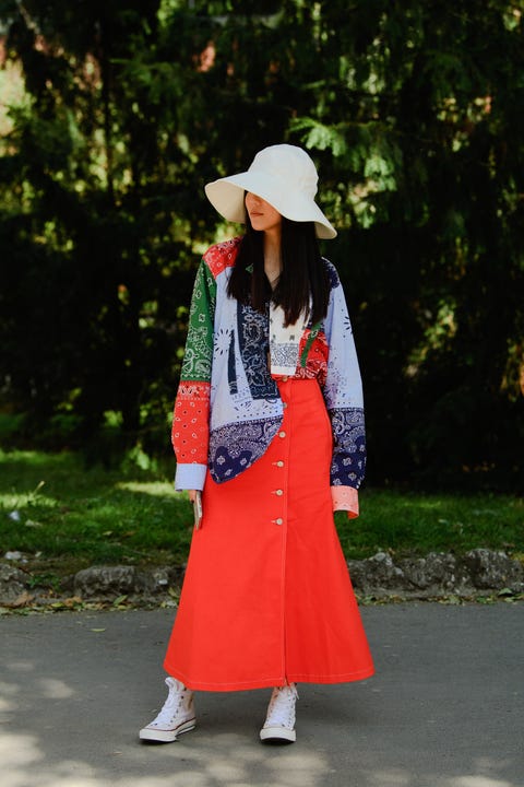 Clothing, Street fashion, Red, Outerwear, Fashion, Coat, Costume, Headgear, Footwear, Dress, Clothing, Street fashion, Red, Outerwear, Fashion, Coat, Costume, Headgear, Footwear, Dress,