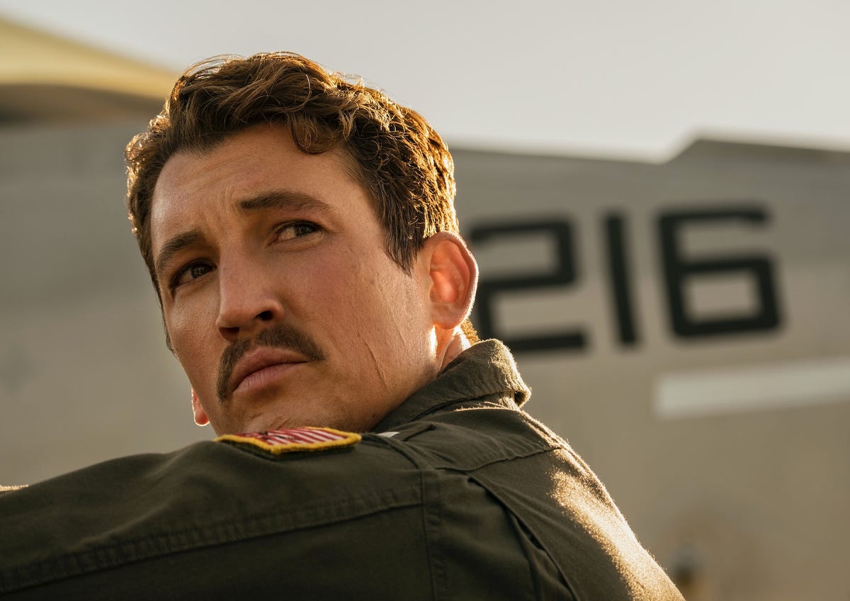 ‘Top Gun: Maverick’: Why does the sequel copy the opening scene of the original?