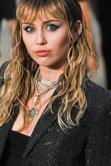 Miley Cyrus Gets Shag Haircut to Start 2020