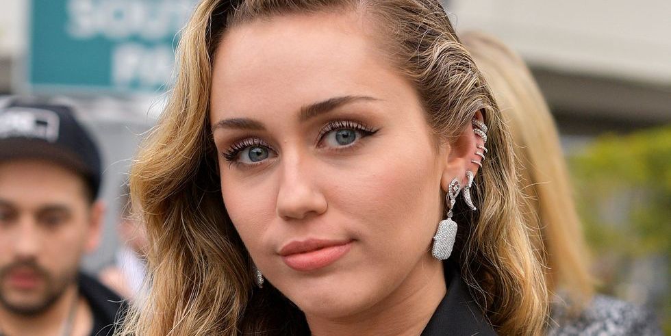 Miley Cyrus Cut Her Hair Into A Bowl Cut Mullet Hybrid