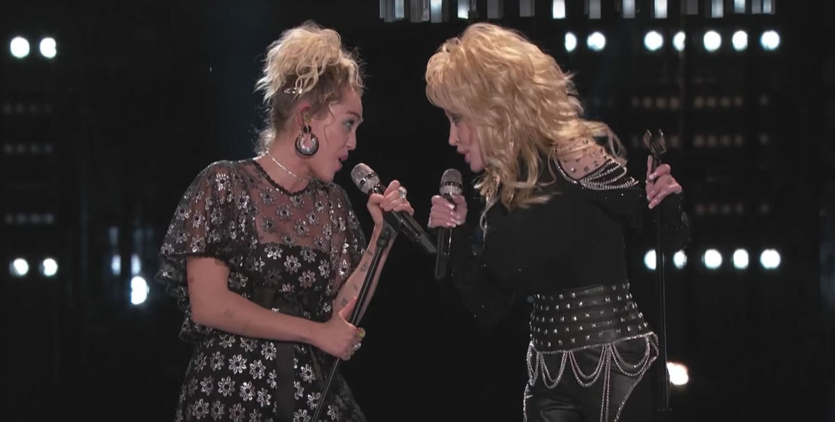 Miley Cyrus and Dolly Parton Duet on The Voice Miley and Dolly Sing