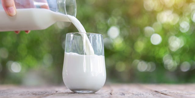 牛乳を飲むならオーガニックのものを選ぶべき理由 牛乳を飲むならオーガニックのものを選ぶべき理由