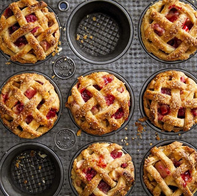 mini apple  raspberry pies