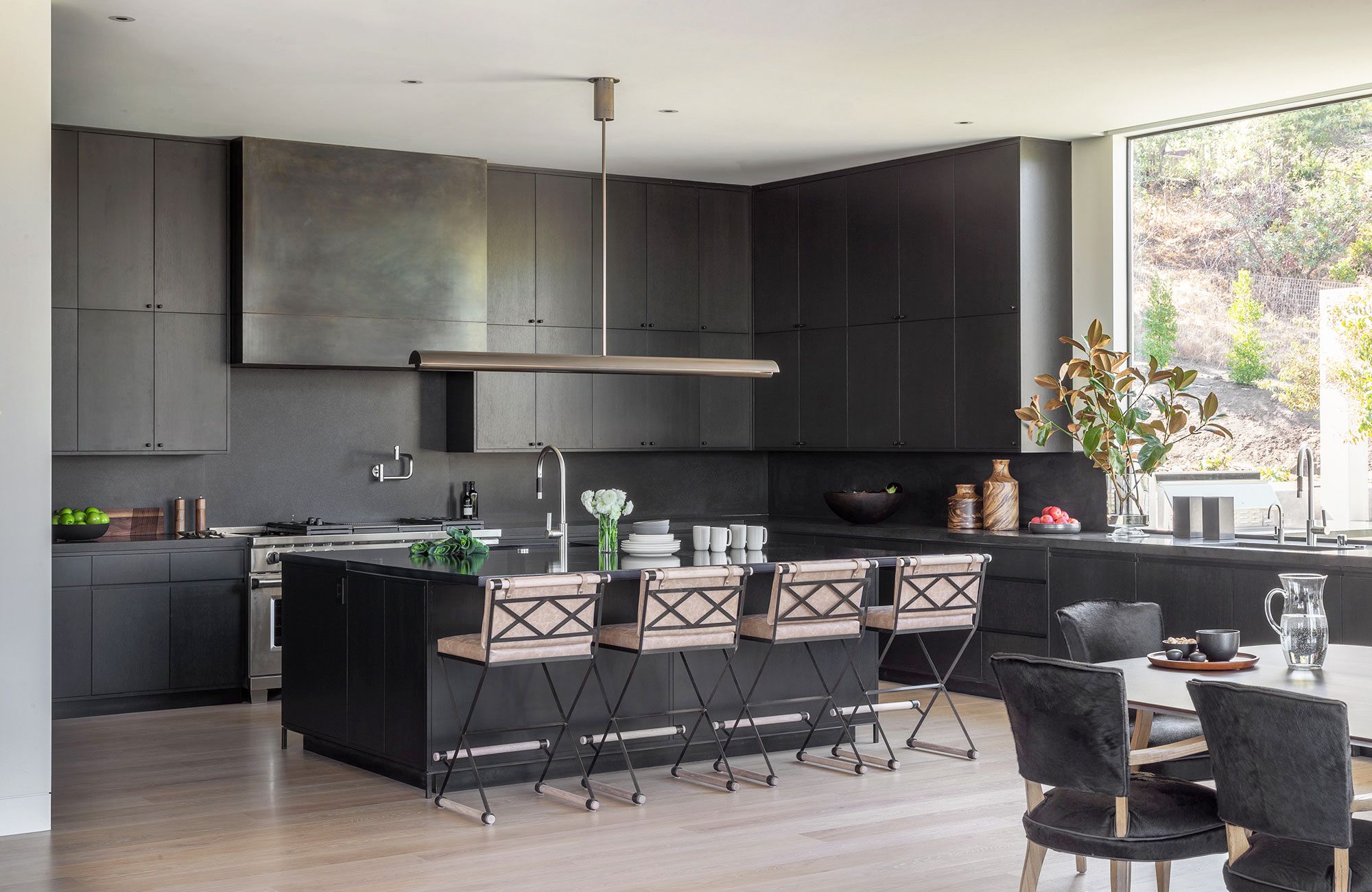 dark minimalist kitchen