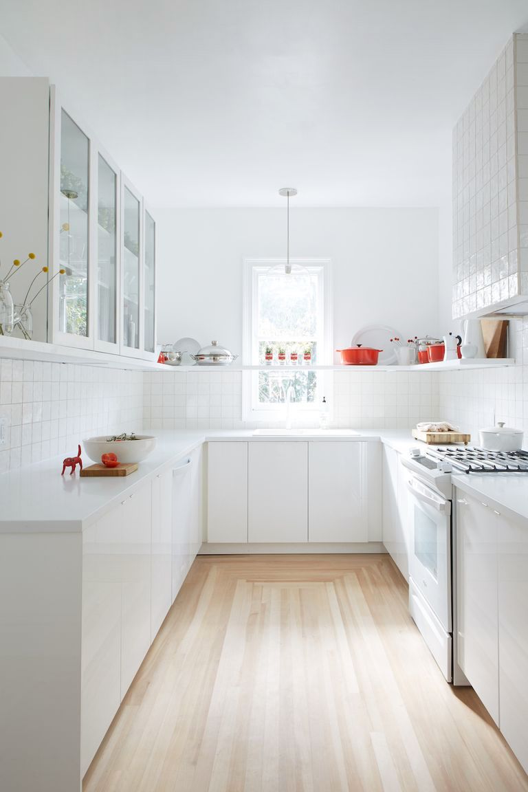 minimalist kitchen counter