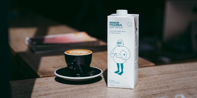 8 Best Oat Milk Brands To Drink In 2020