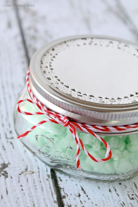 DIY Sugar Scrub Christmas Crafts diy sugar scrub christmas crafts