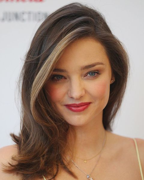25 Best Hairstyles for Round Faces - Top Haircuts for Round Faces