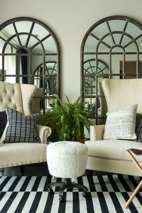 Featured image of post Living Room Wall Ideas With Mirrors : See some of our favorite ways to decorate with mirrors.