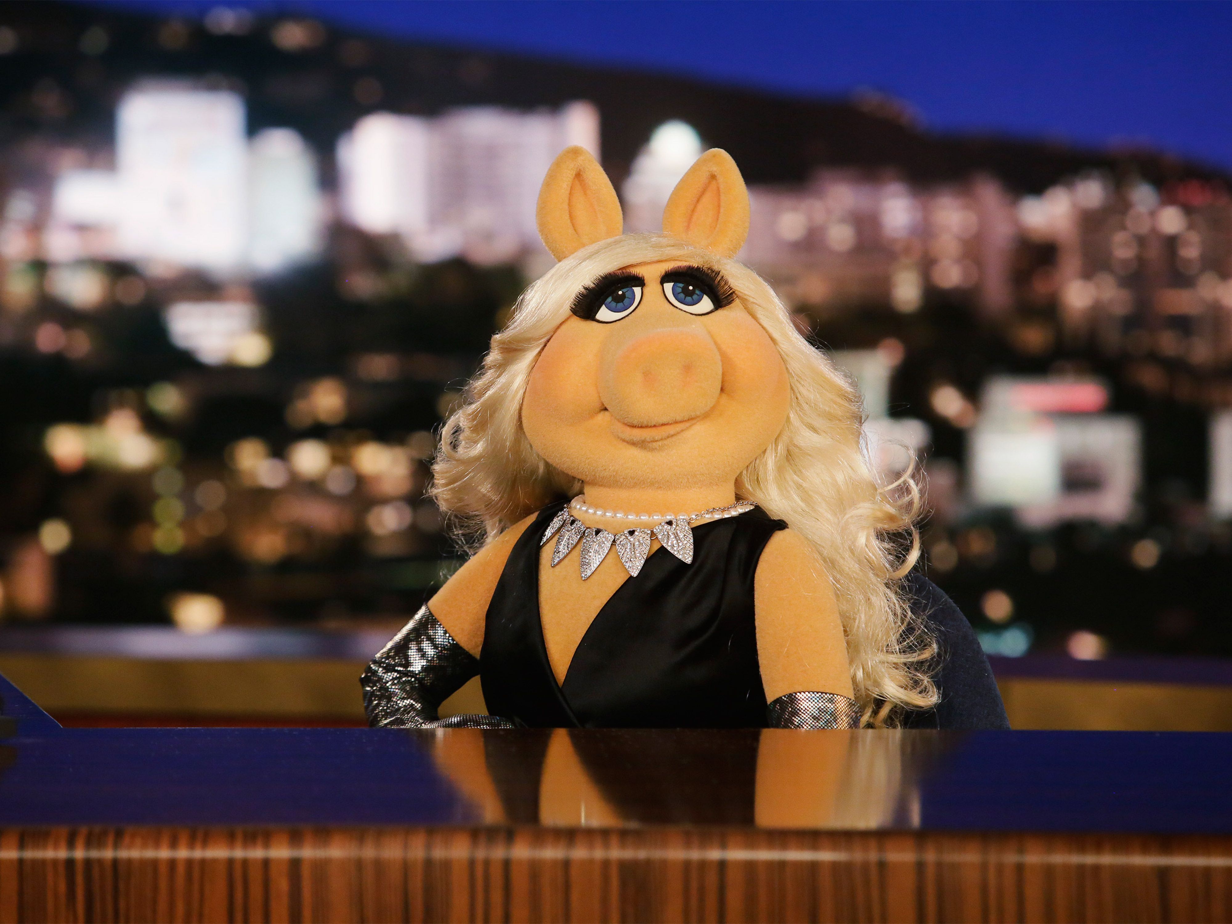 Miss Piggy set to be the most unlikely guest at next week's Fashion Awards