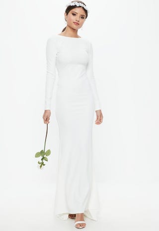This 35 Wedding Dress Looks So Much Like Meghan S Designer Gown