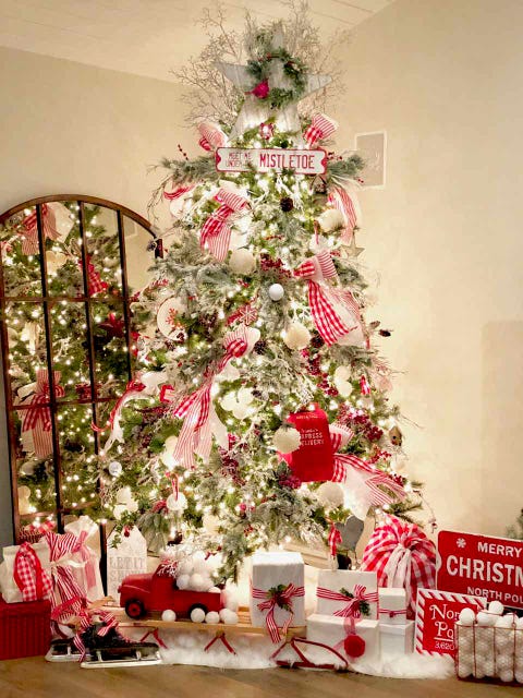 red and white christmas tree ribbon ideas