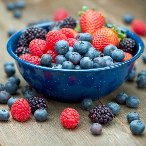 foods that lower blood pressure berries