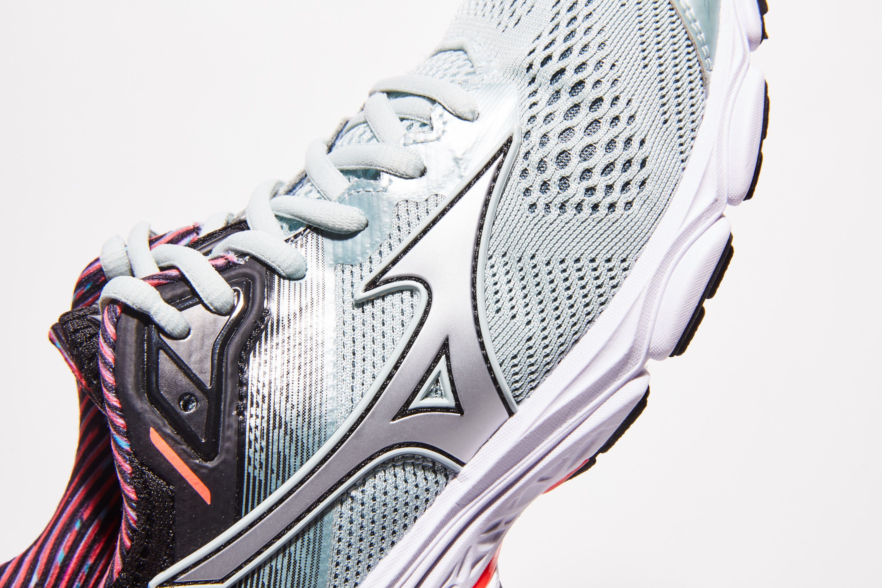 mizuno wave 10 running shoe