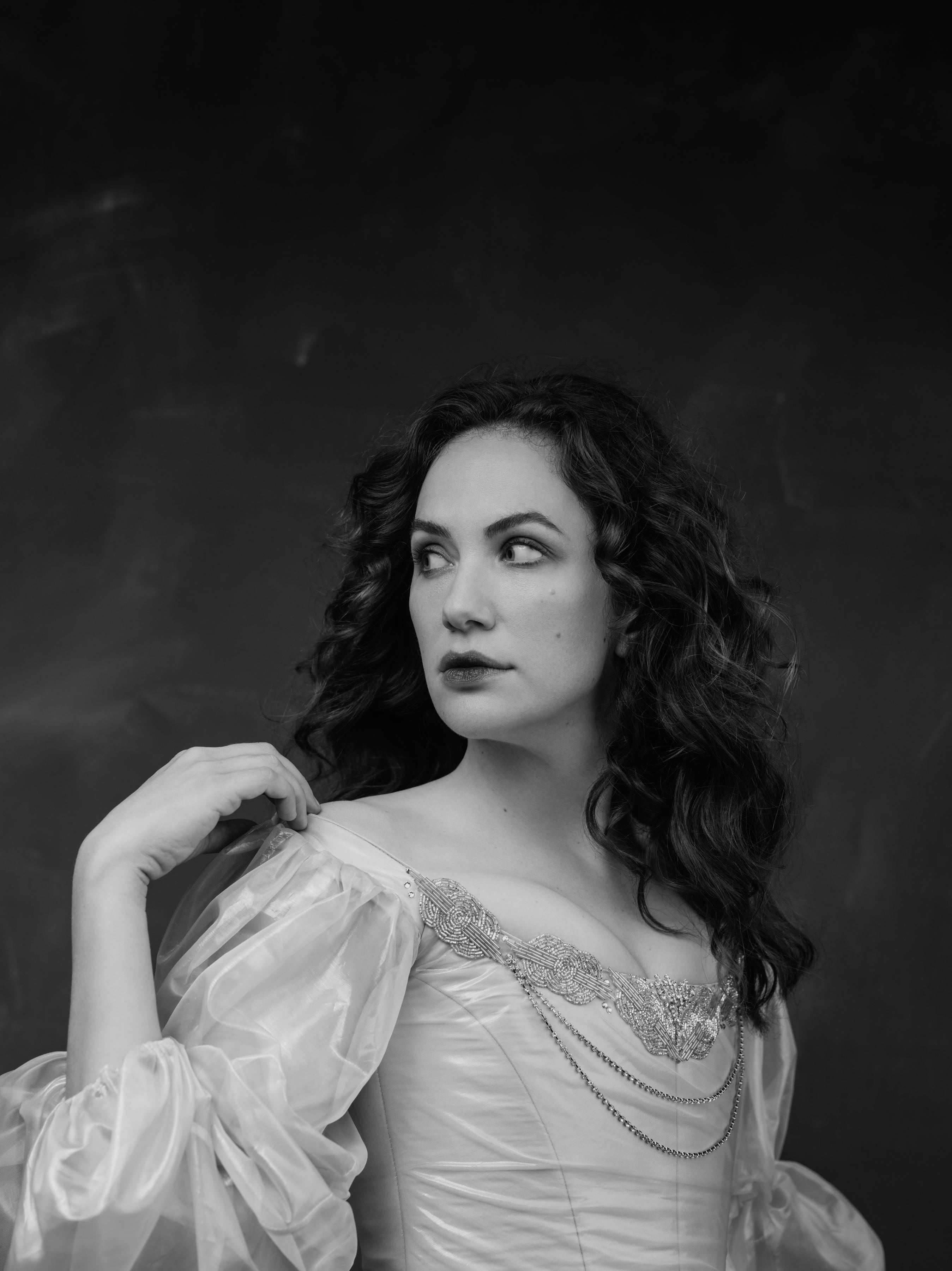 Bly Manor’s Kate Siegel on Why Love—Not Rage—Drives the Lady of the Lake