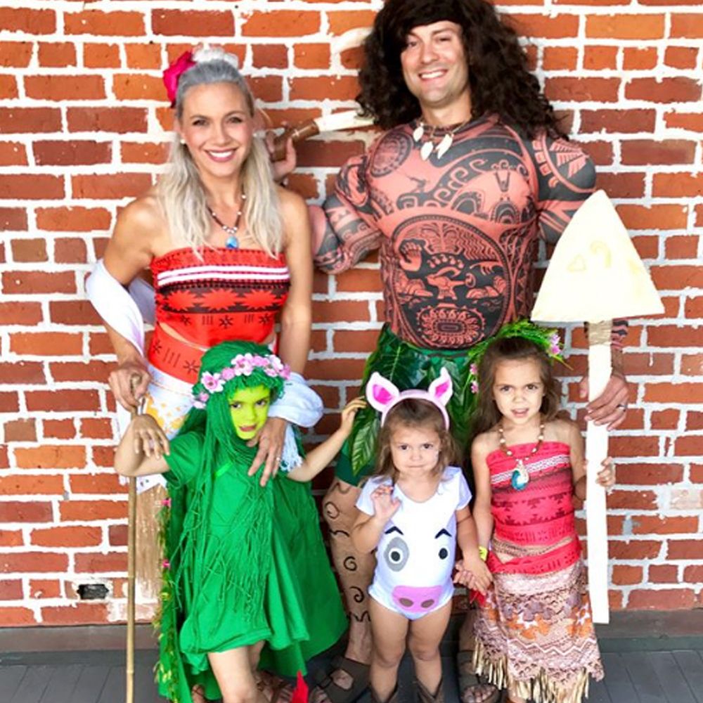 32 Best Family Costume Ideas For Halloween Cute Family Halloween Costumes