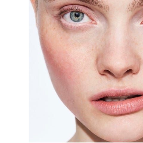 アゴのたるみ編 顔の下半身がたるんでた 老けへの対策とおすすめスキンケア ビューティ Elle エル デジタル アゴのたるみ編 顔の下半身がたるんでた 老けへの対策とおすすめスキンケア ビューティ Elle エル デジタル