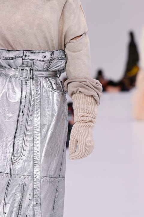 acne studios runway paris fashion week womenswear f w 2022 2023