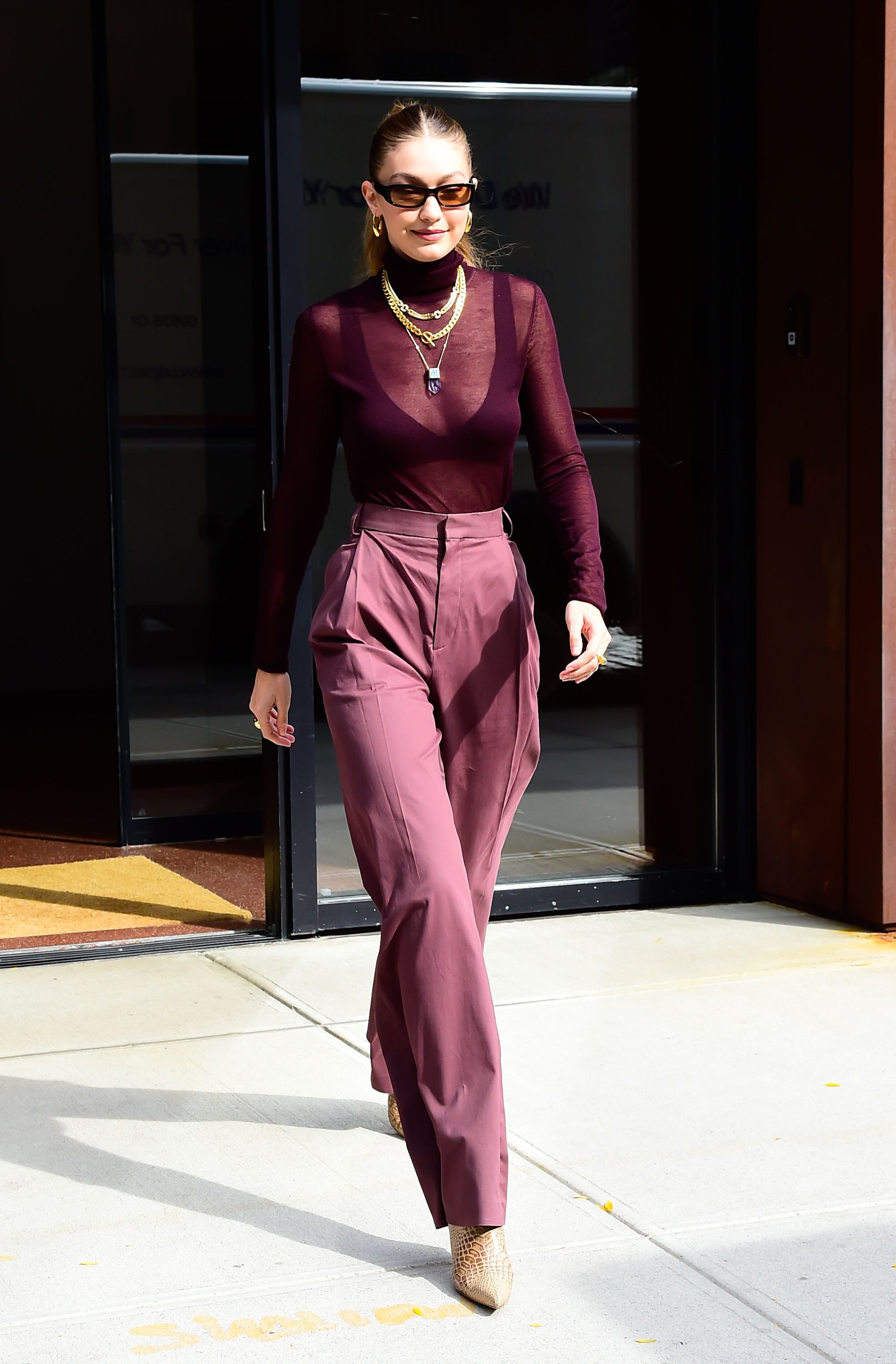 88 Gigi Hadid Outfit Photos How To Copy Gigi Hadid S Style