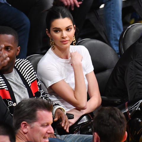 Kendall Jenner Responds to Rumored NBA Player Boyfriends Meme - Who Did ...