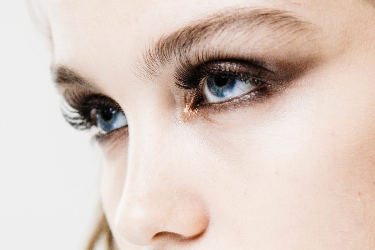 7 Heated Eyelash Curlers for Fuller Lashes - Best Heated Lash ...