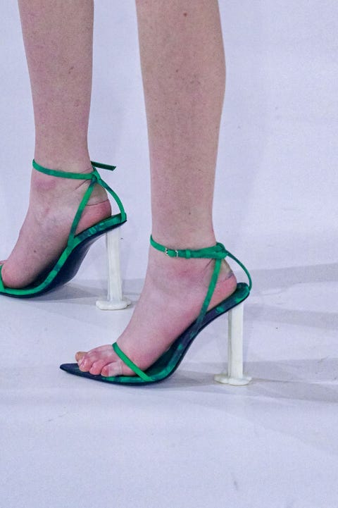 Off-White : Runway - Paris Fashion Week - Womenswear F/W 2022-2023 off white runway paris fashion week womenswear f w 2022 2023