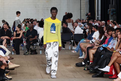 jw anderson  runway  milan fashion week s s 2023