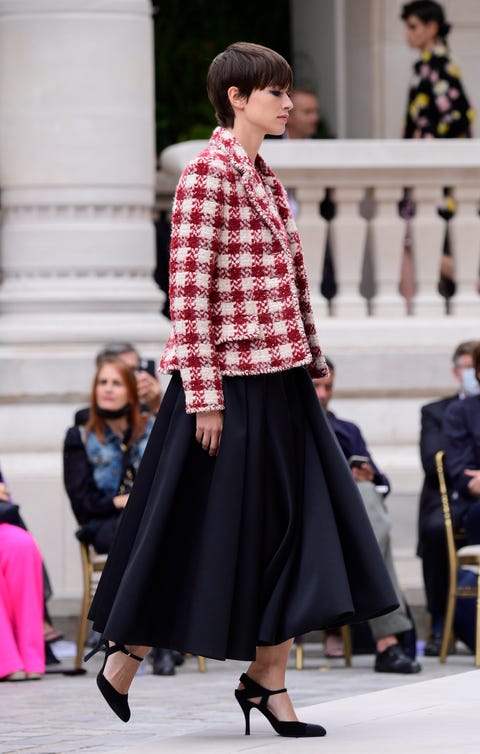オートクチュールコレクションから発見 今どきショートヘア ハーパーズ バザー Harper S Bazaar 公式 オートクチュールコレクションから発見 今どきショートヘア ハーパーズ バザー Harper S Bazaar 公式