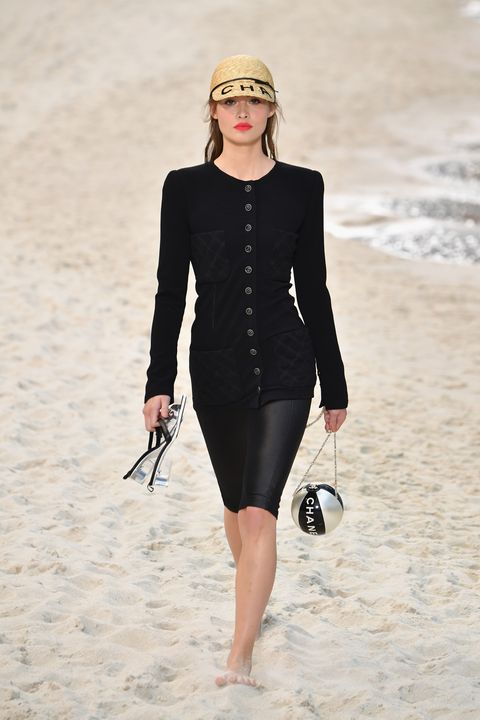 Chanel: Runway - Tuáº§n lá» thá»i trang Paris Womenswear XuÃ¢n / HÃ¨ 2019