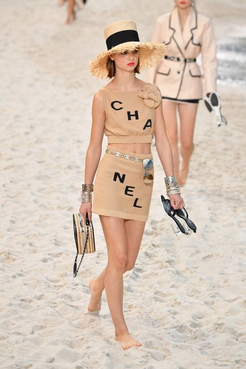 Chanel: Runway - Tuáº§n lá» thá»i trang Paris Womenswear XuÃ¢n / HÃ¨ 2019