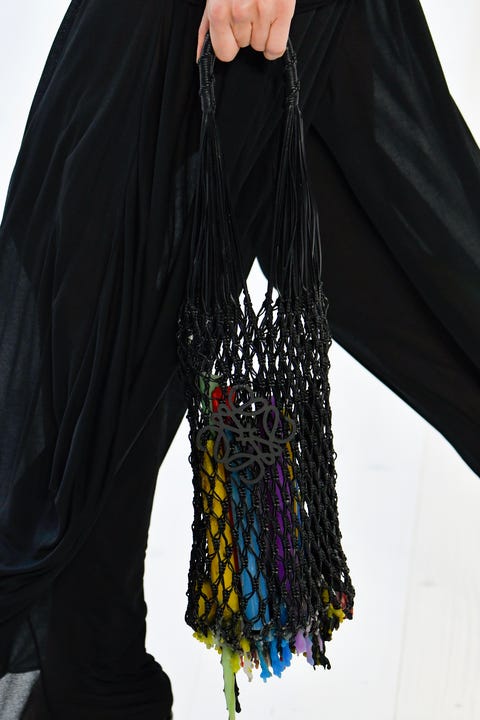 Loewe - Runway - Spring/Summer 2022 Paris Fashion Week loewe runway spring summer 2022 paris fashion week