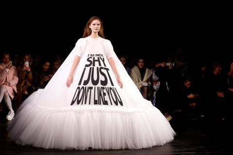 Viktor & Rolf : Runway - Paris Fashion Week - Haute Couture Spring Summer 2019