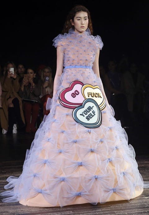 Viktor & Rolf : Runway - Paris Fashion Week - Haute Couture Spring Summer 2019