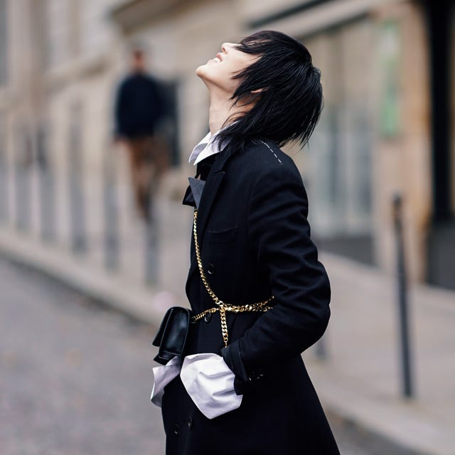 Street Style - Paris Fashion Week Womenswear Fall/Winter 2019/2020 : Day Six Street Style - Paris Fashion Week Womenswear Fall/Winter 2019/2020 : Day Six