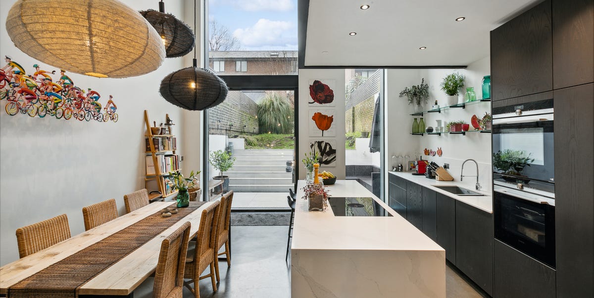 Battersea Townhouse For Sale With Double-Height Ceiling