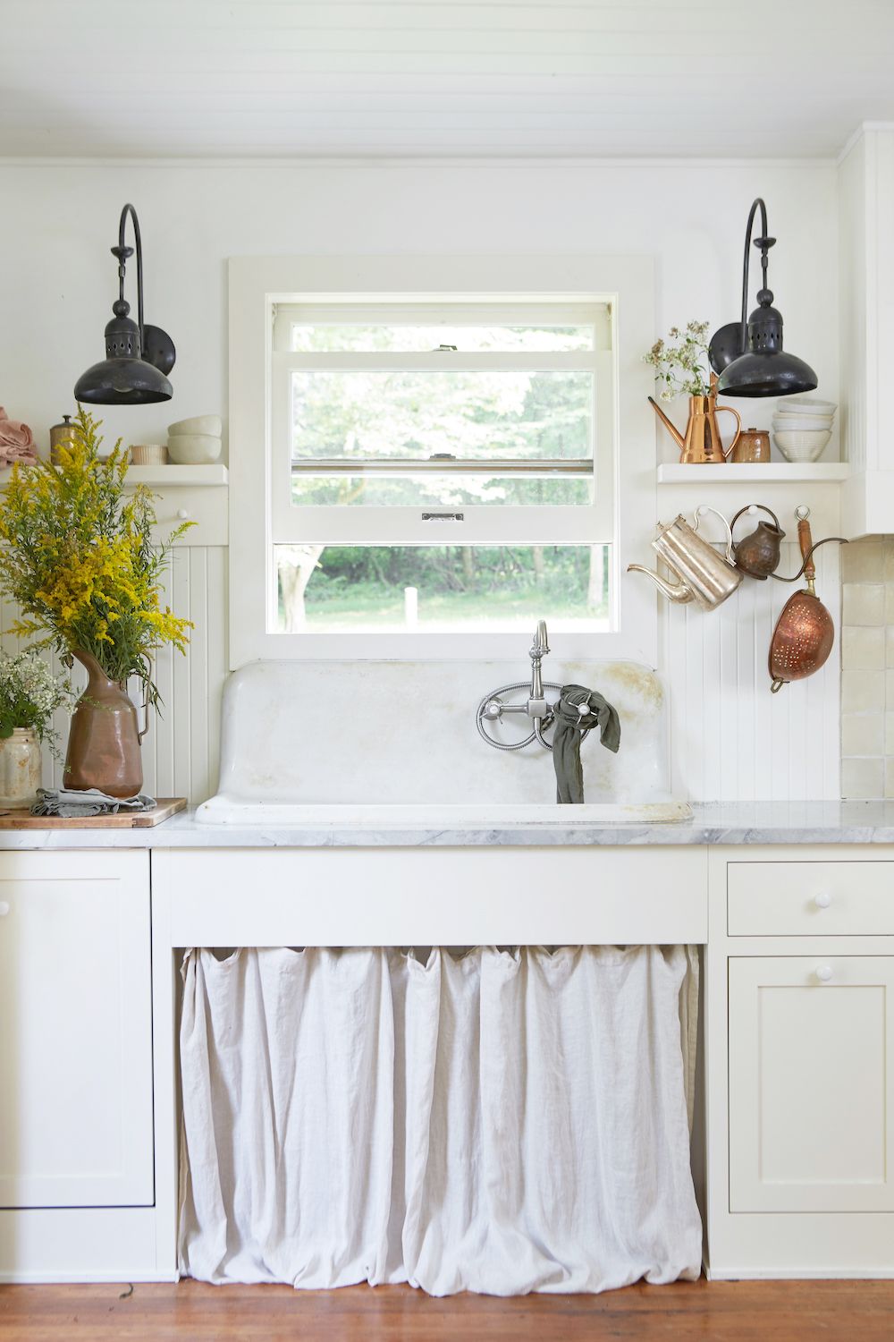 15 Modern Farmhouse Kitchen Decorating Ideas