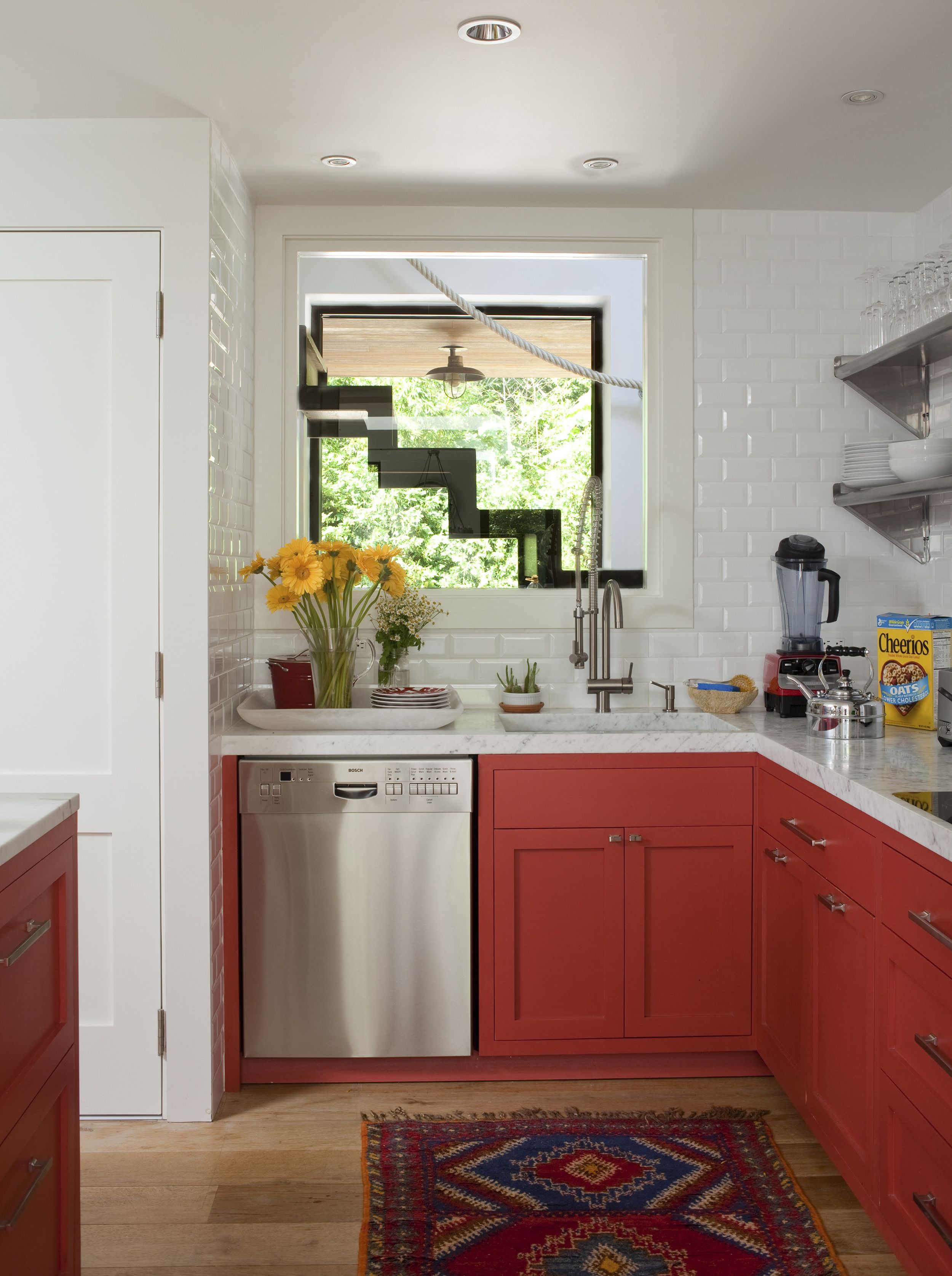 kitchen decor ideas red