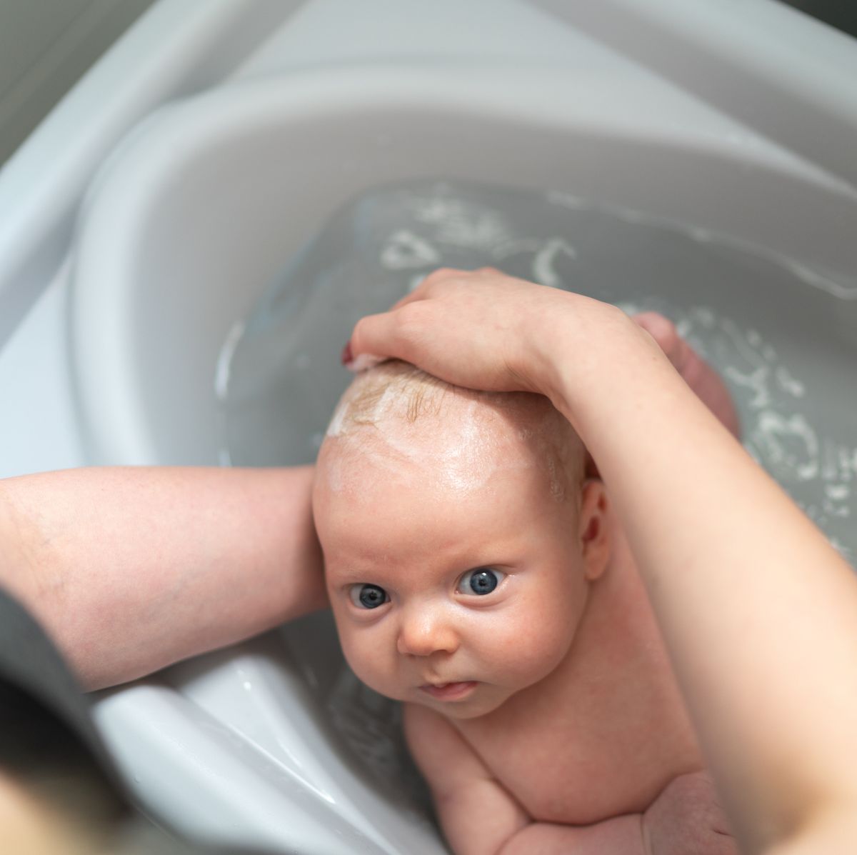 bañar a tu nacido por primera vez