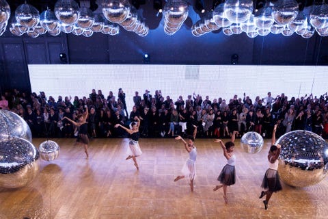 Moncler Hiplet dancers