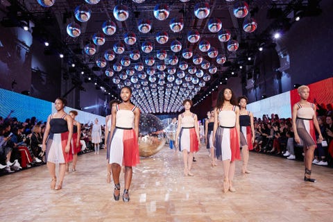 Moncler Hiplet dancers