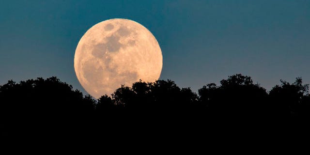 Scientists Stunned At Clip Which Appears To Show The Moon Falling Out ...