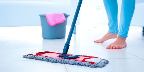 How to clean a laminate floor