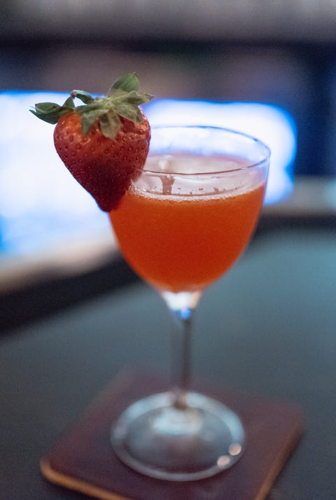 Drink, Classic cocktail, Alcoholic beverage, Cocktail, Non-alcoholic beverage, Cocktail garnish, Daiquiri, Distilled beverage, Bay breeze, Juice, Drink, Classic cocktail, Alcoholic beverage, Cocktail, Non-alcoholic beverage, Cocktail garnish, Daiquiri, Distilled beverage, Bay breeze, Juice,