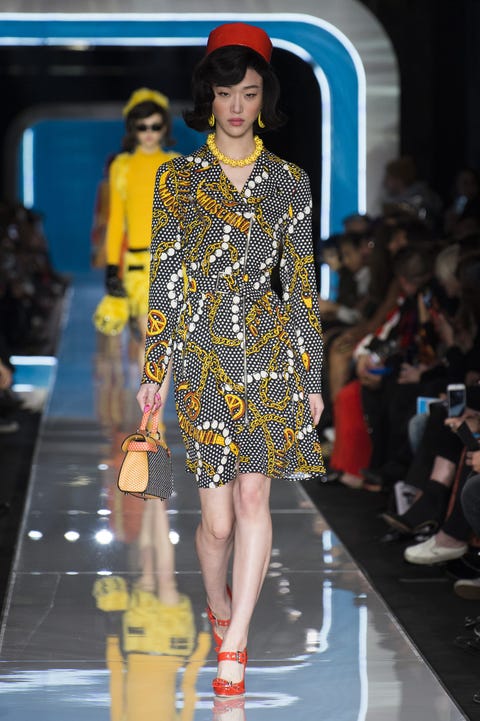 Looks From Moschino Fall 2018 MFW Show – Moschino Runway at London ...