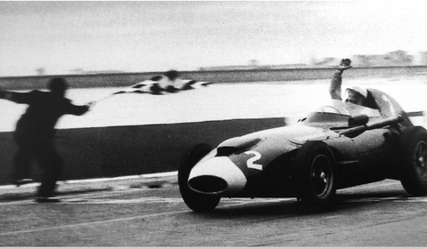 Stirling Moss winning the 1958 Portuguese Grand Prix