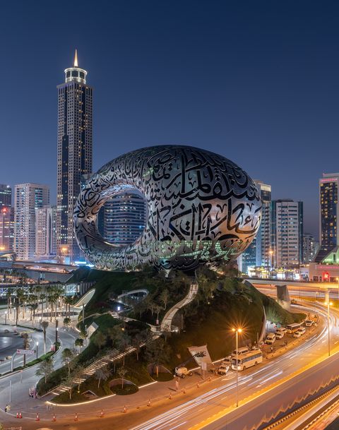 Cosa c’è dentro il Museo del Futuro di Dubai, l’anello delle esperienze avveniristiche