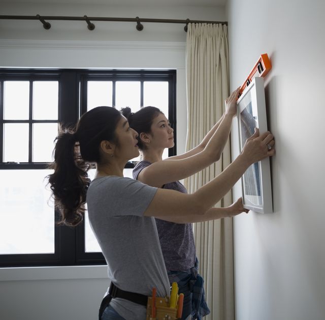 Hanging Pictures On Drywall How To, How To Hang A Mirror Flat On The Wall