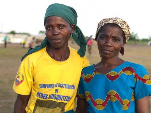 two mozambican women whose homes were destroyed by cyclone idai in 2019